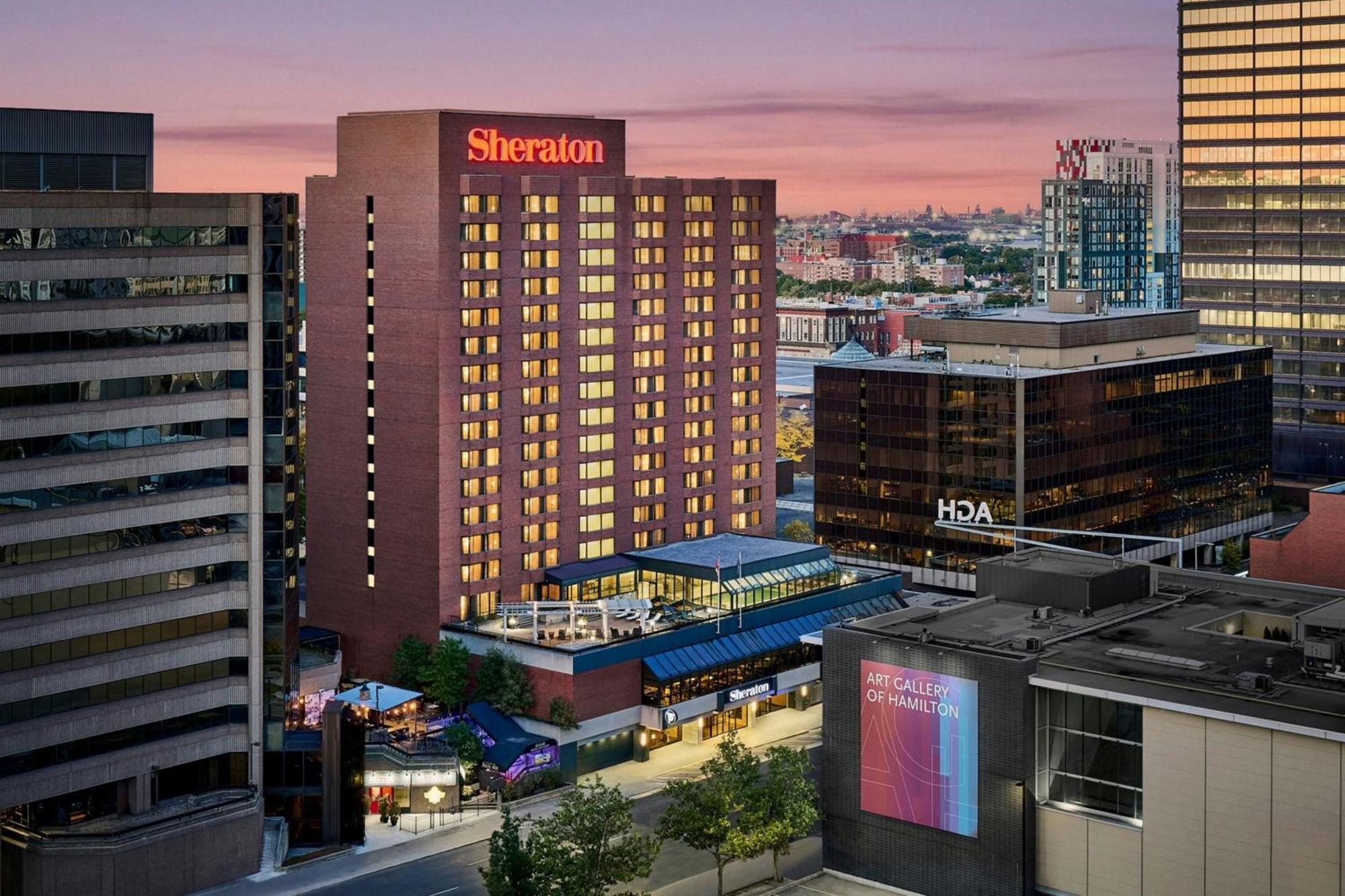 Sheraton Hamilton Hotel Экстерьер фото