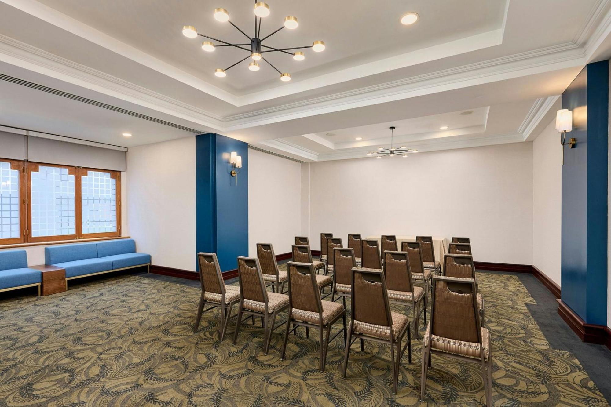 Sheraton Hamilton Hotel Экстерьер фото