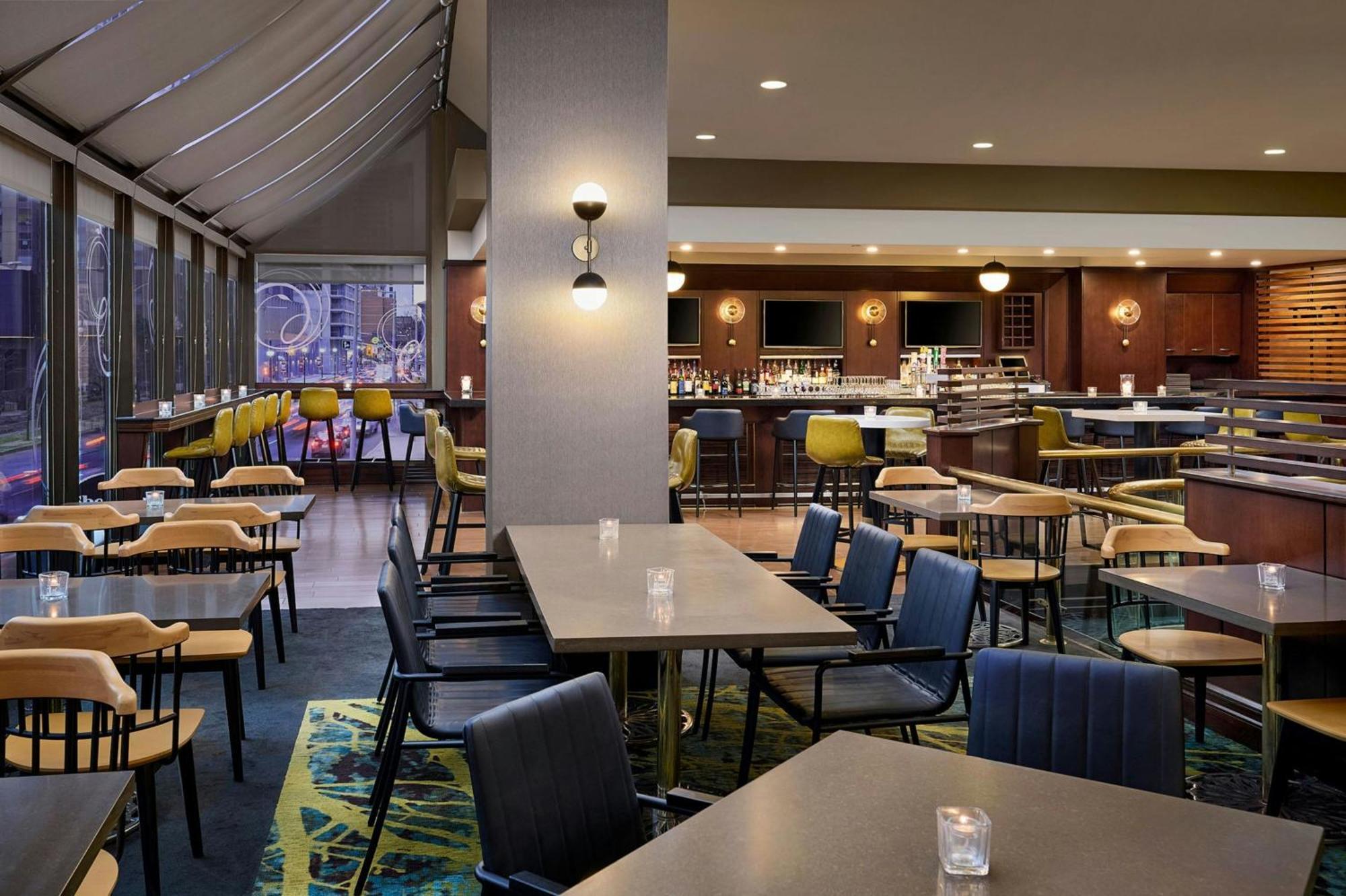 Sheraton Hamilton Hotel Экстерьер фото