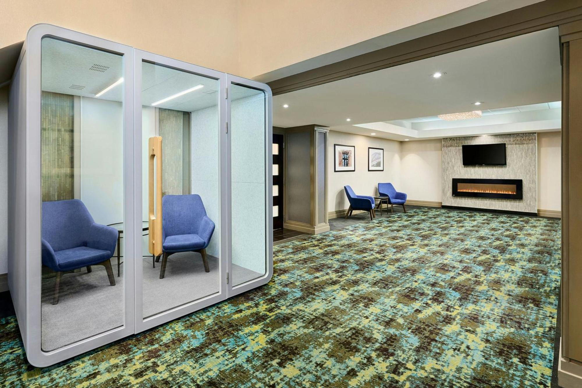 Sheraton Hamilton Hotel Экстерьер фото