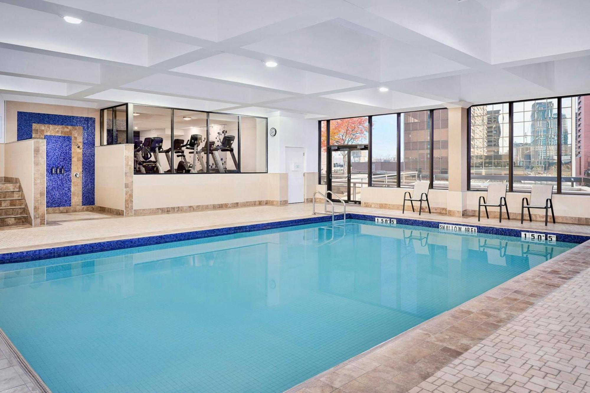 Sheraton Hamilton Hotel Экстерьер фото