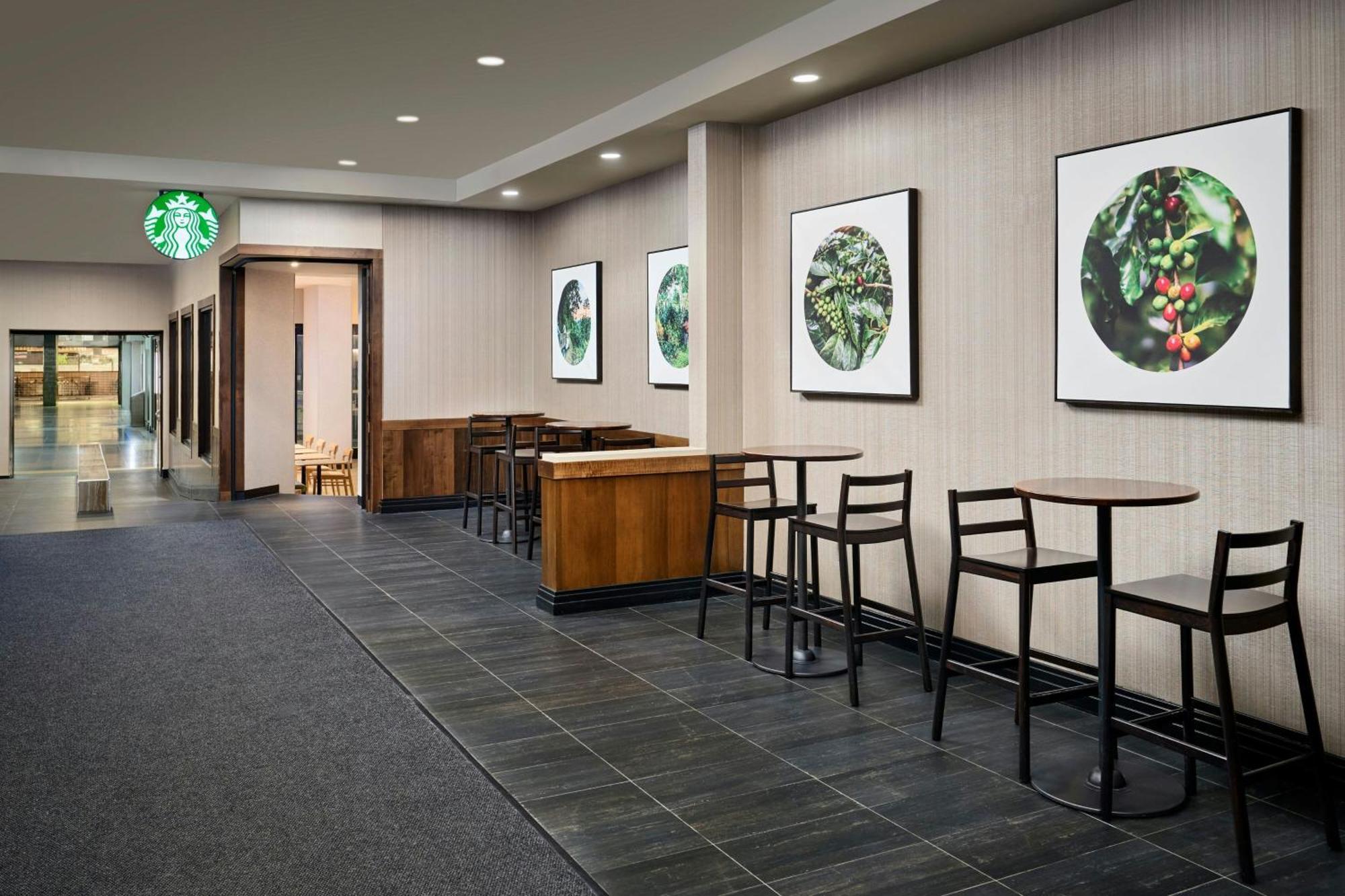 Sheraton Hamilton Hotel Экстерьер фото
